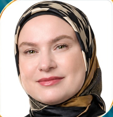 الأستاذة علياء شاكر